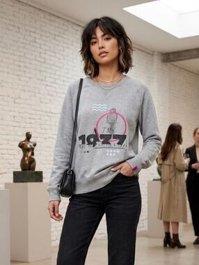 Holt Renfrew 175 100% Cotton Graphic Crew Neck Sweatshirt Size XL